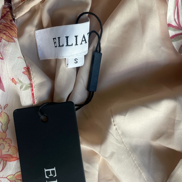 elliatt regale high neck ruched ruffle shoulders floral maxi dress size small - Picture 9 of 11